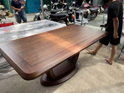 Bàn gỗ óc chó tự nhiên cao cấp, thiết kế hiện đại tại Nội thất Đào Gia