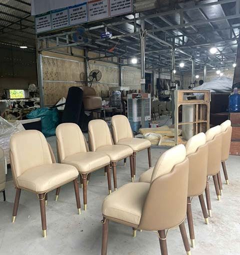 Ghế Ăn Bọc Da Chân Gỗ Cao Cấp