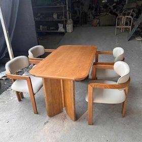 Bàn Ăn Gỗ Tự Nhiên 4 Ghế Bọc Da Cao Cấp