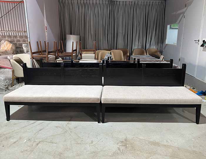 Ghế Băng Khung Gỗ Lưng Thấp