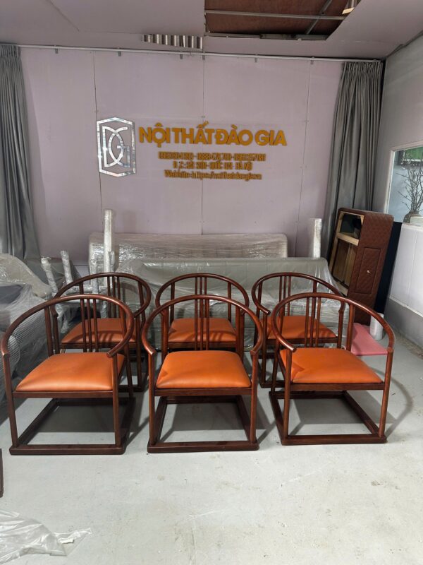Ghế Gỗ Bọc Da